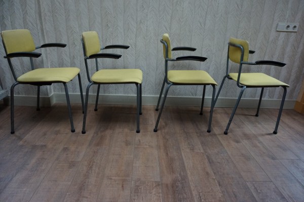 Friso Kramer, Ahrend de Cirkel, stoelen, armstoelen, buisframe, vintage, industrieel, gispen